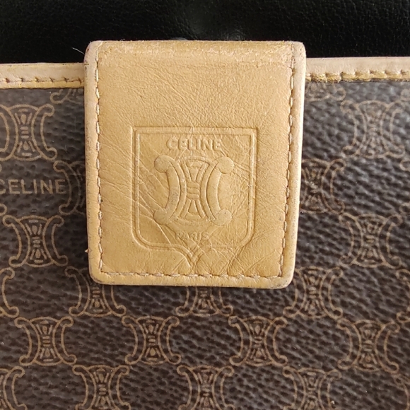 Celine vintage kisslock compact wallet EUC - Picture 4 of 10